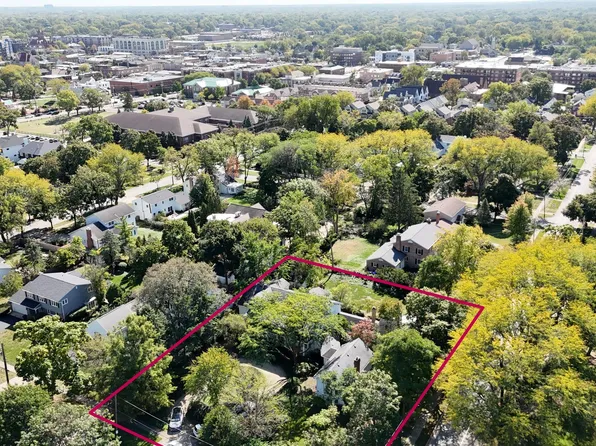 424 W Franklin St, Wheaton, IL 60187