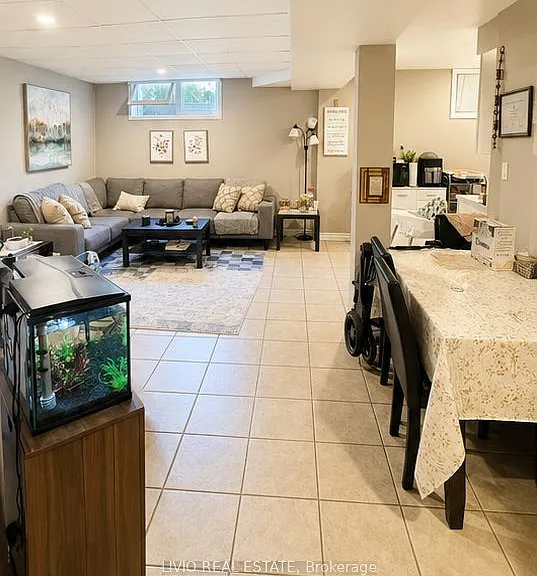 8 Janray Dr #BASEMENT — Photo 3
