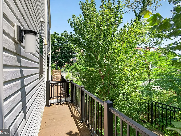 1013 S Taylor Ct — Photo 22