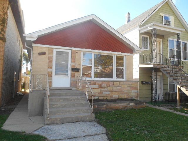 1st image of 4839 W Ainslie St