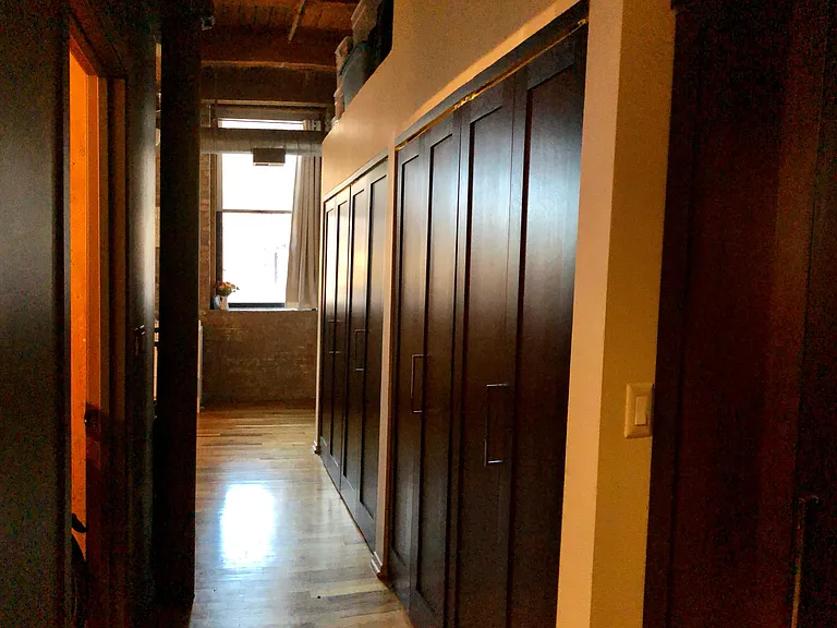 1751 N Western Ave #202 — Photo 8