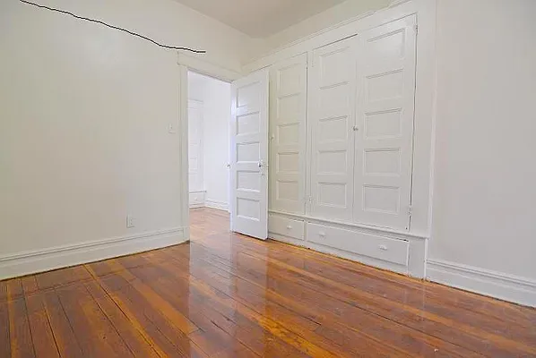 Rented by David Hirsch, LREB | media 12