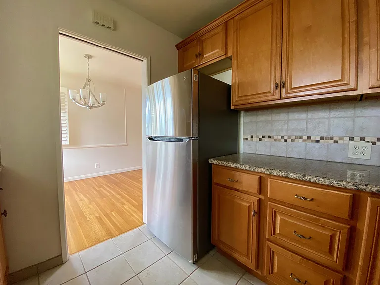 8678 Chalmers Dr — Photo 5