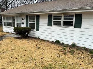 715 Westchester Ct, Saint Louis, MO 63122