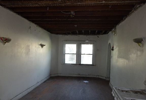 4th image of 9149 S Blackstone Ave