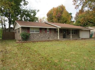 410 Henryetta St, Springdale, AR 72762