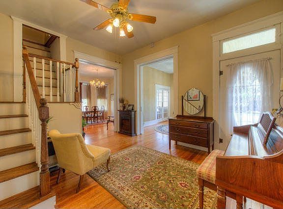 2nd image of 420 N Milam St