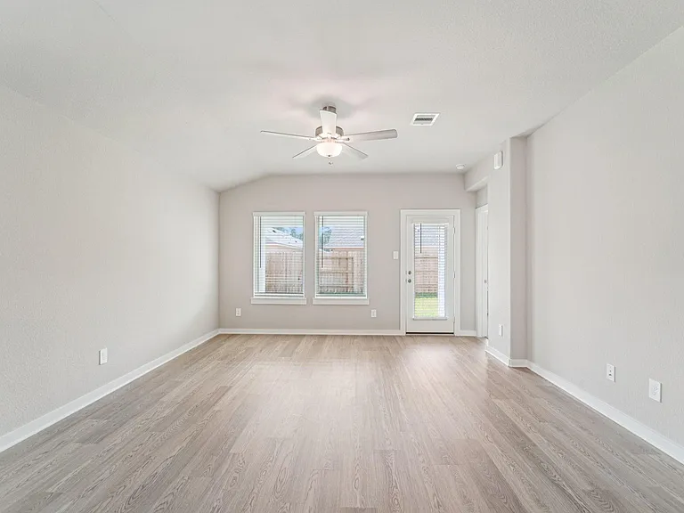 16691 Sterling Cliff St — Photo 9