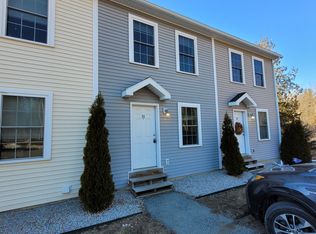 106 Meadow Ridge Dr, Bangor, ME 04401