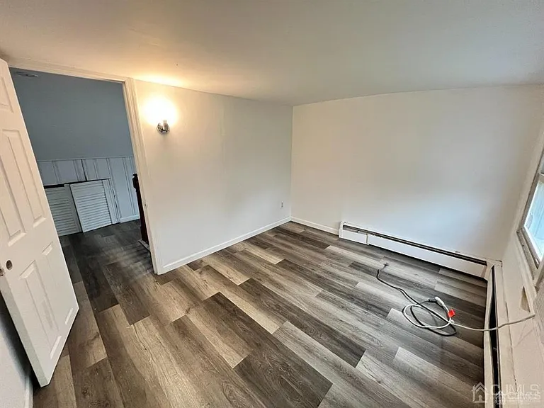 13 Sheridan Ave — Photo 13