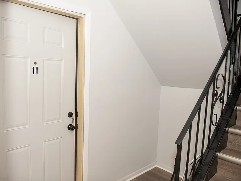 101 Oglesby Ave #1W — Photo 10