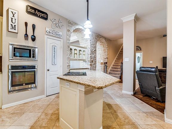 5th image of 3465 Fountainbleau Ln