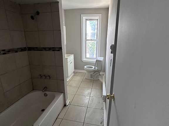 5th image of 223 W Seymour St #2