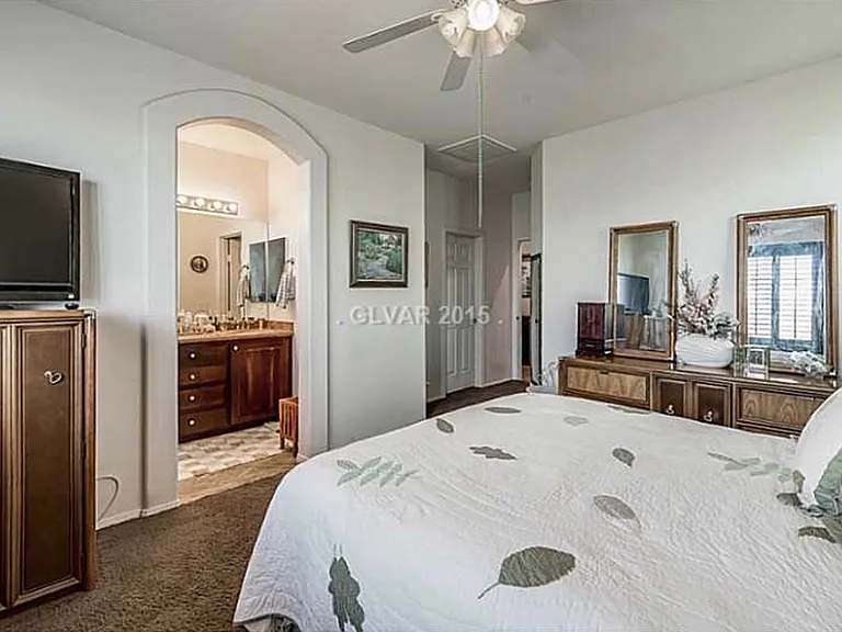 9263 Edgeworth Pl — Photo 18