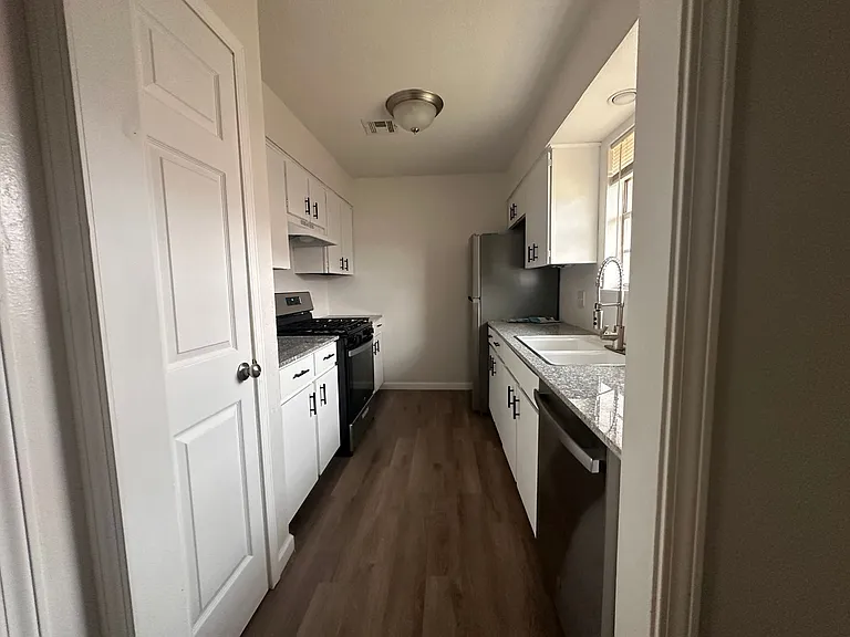 6623 NW Denver Ave — Photo 7