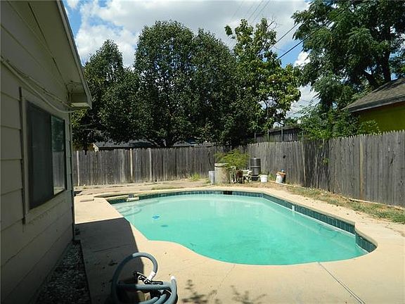 4th image of 1108 Beacon Hill Dr