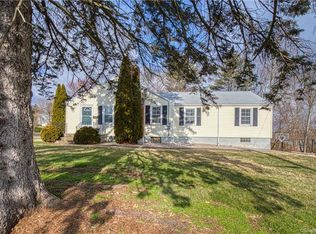 17 Hartwell Rd, Wethersfield, CT 06109