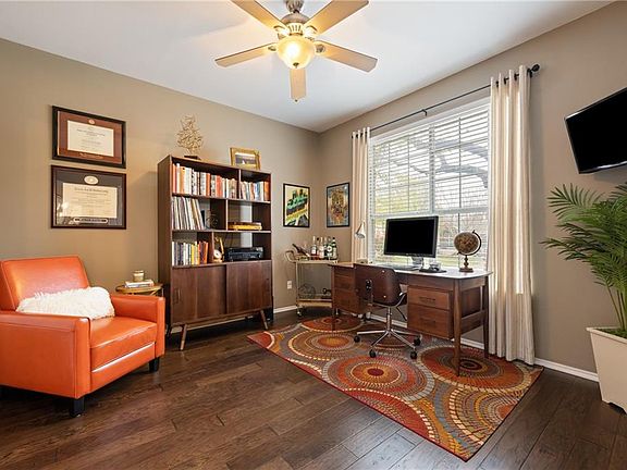 3rd image of 1711 Coral Dr