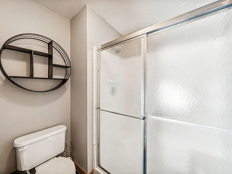 10409 Kilbirnie Rd — Photo 24