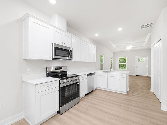 4th image of 1507 NE 6th Pl