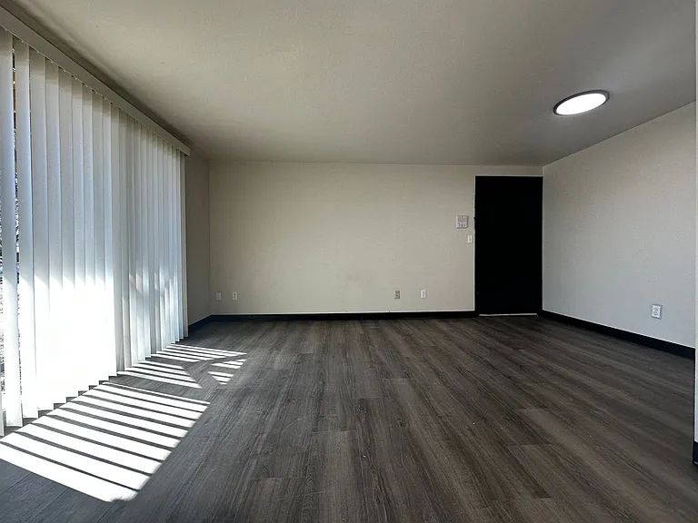 1785 Edison St — Photo 3