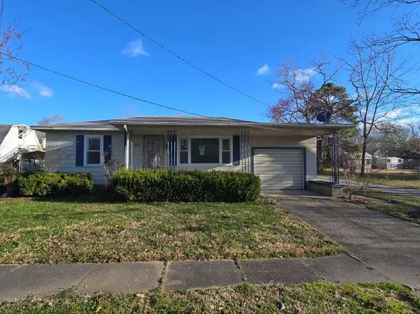 305 Fife St, Carrier Mills, IL 62917