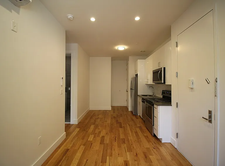 726 Monroe St #1F — Photo 5