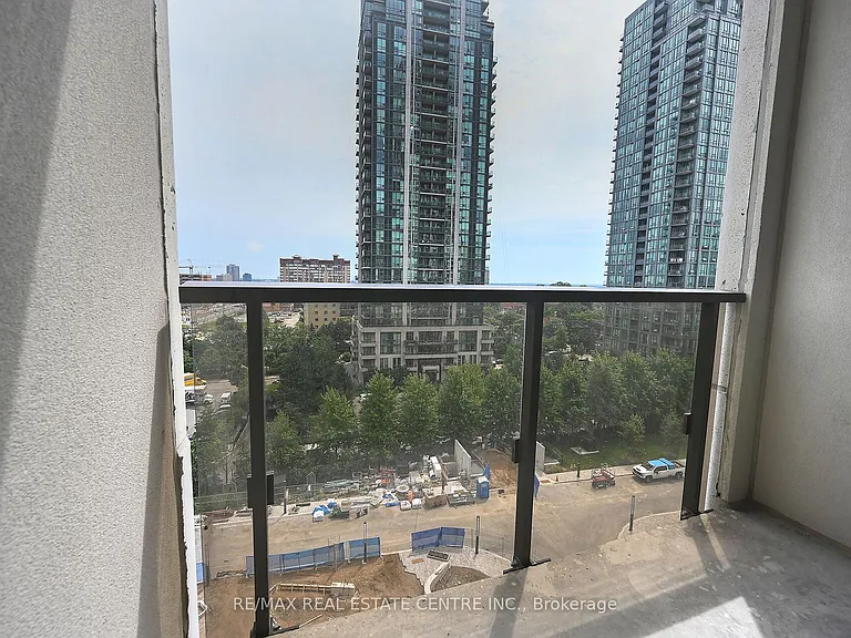 30 Elm Dr W #707 — Photo 41