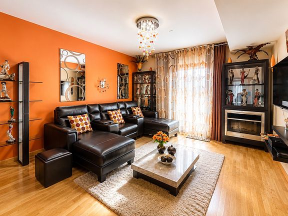 2nd image of 1563 Royce St #3