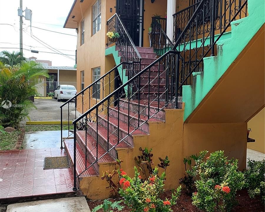 1st image of 1442 NW 1st St #4