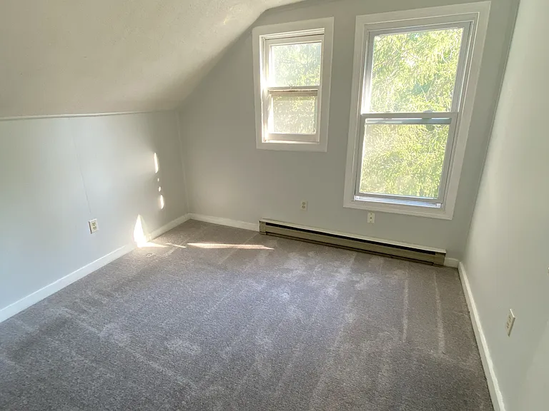 521 Main St #4 — Photo 6