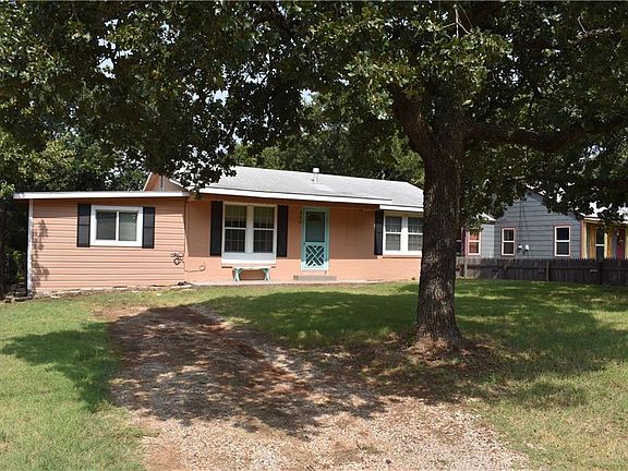 3rd image of 806 Central Ave