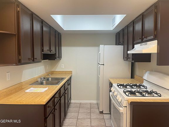 5th image of 10642 Cuatro Vistas Dr APT A