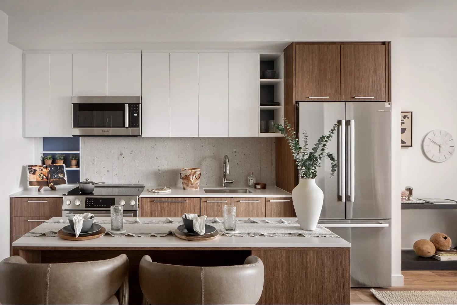 Stratos at Bridge District — Photo 1