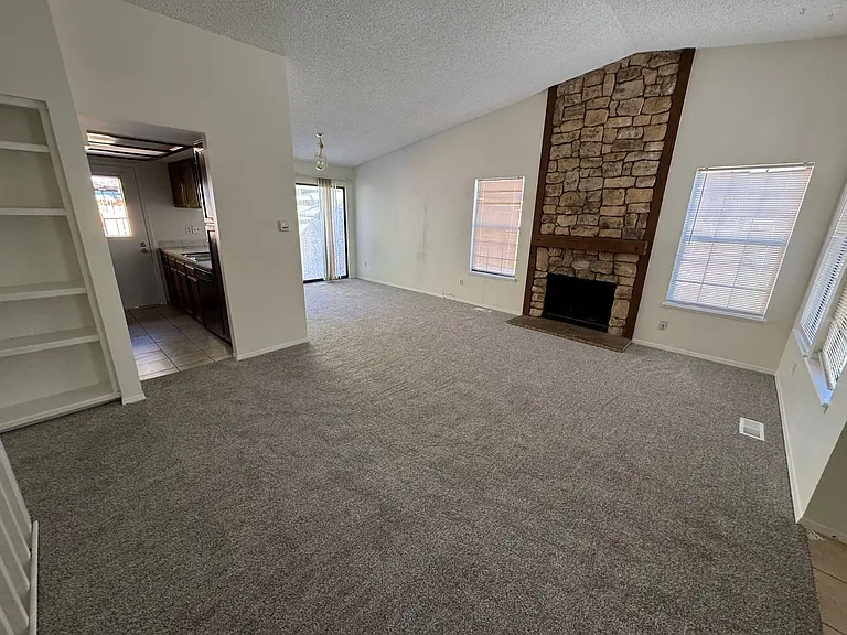 3839 S Evanston St — Photo 4