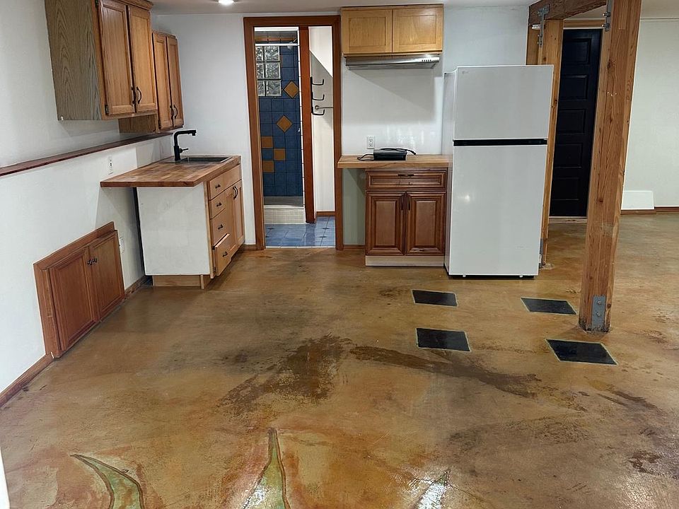 1st image of 542 NE 94th St #2