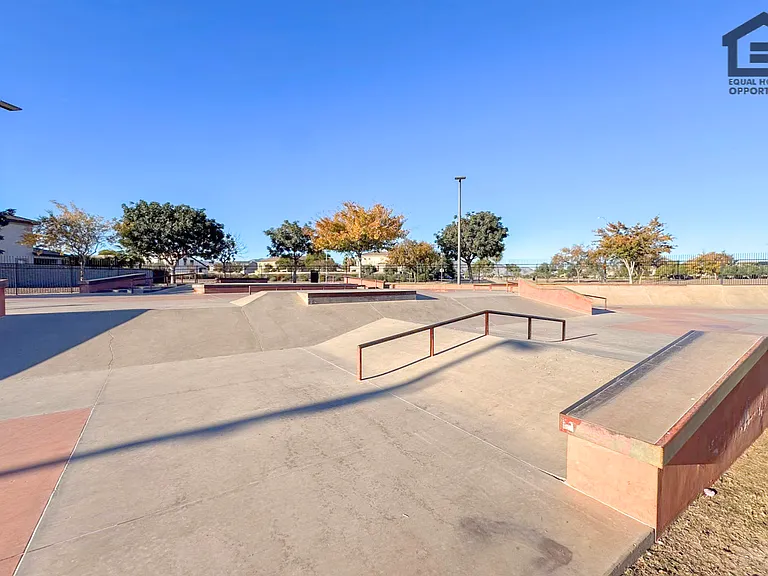 18108 W Morning Vista Ln — Photo 36