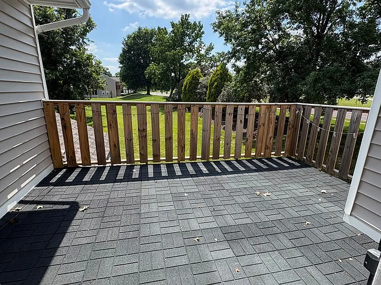 120 W Green Meadows Rd — Photo 9