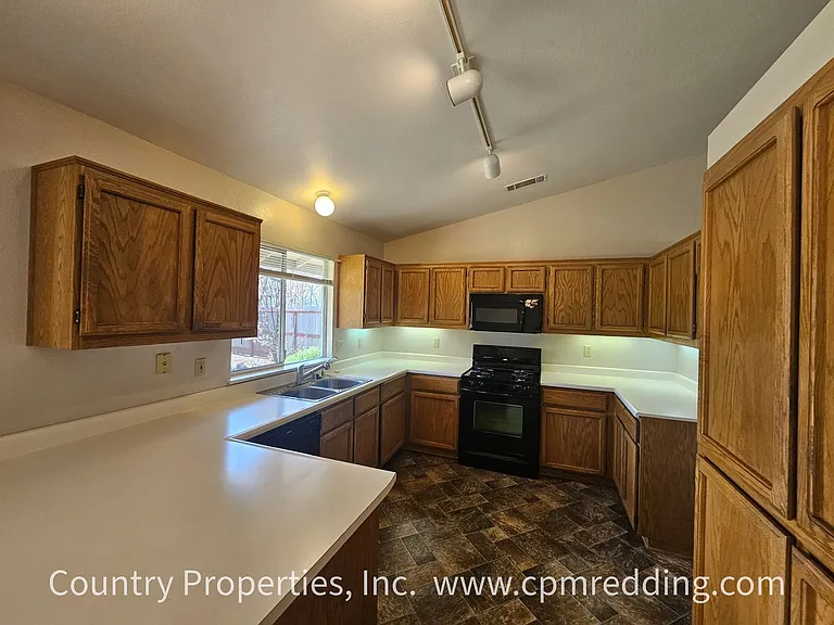 2907 Snow Fire Ct — Photo 12
