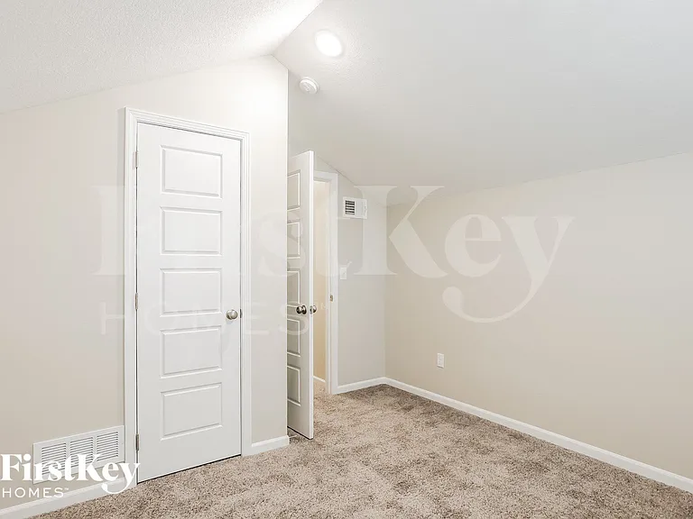 5015 N Wheeling Ave — Photo 13