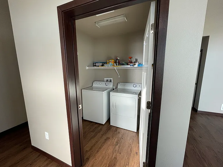 508 Eastbury Dr — Photo 10