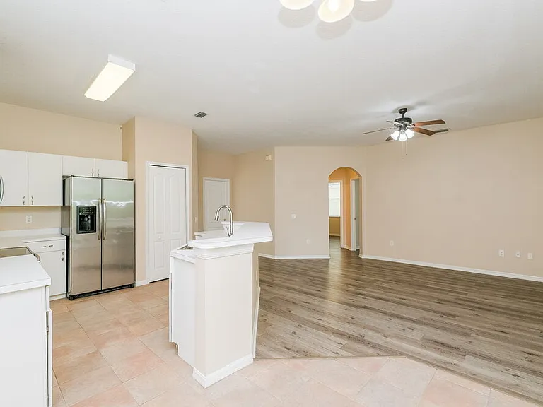 25402 Seven Rivers Cir — Photo 5