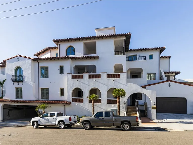 410 Arenoso Ln #301 — Photo 9