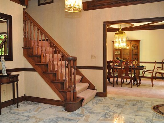 2nd image of 7695 Whispering Oaks Trl
