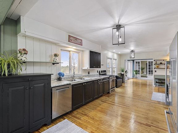 5th image of 37 Goodnow Rd