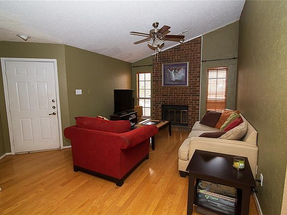 3rd image of 1104 Quail Valley Ln Unit 217