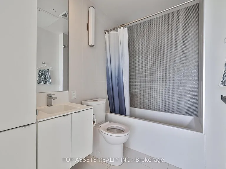 125 Peter St #602 — Photo 28