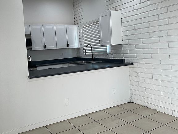 3rd image of 2546 W Georgia Ave APT 9