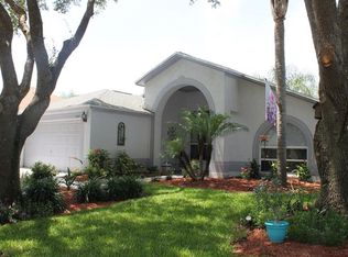 2512 Fairhaven Dr, Valrico, FL 33596