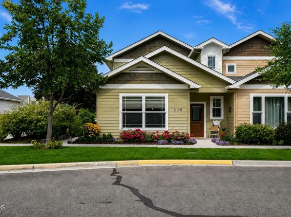 546 Blue Moon Dr, Central Pt, OR 97502